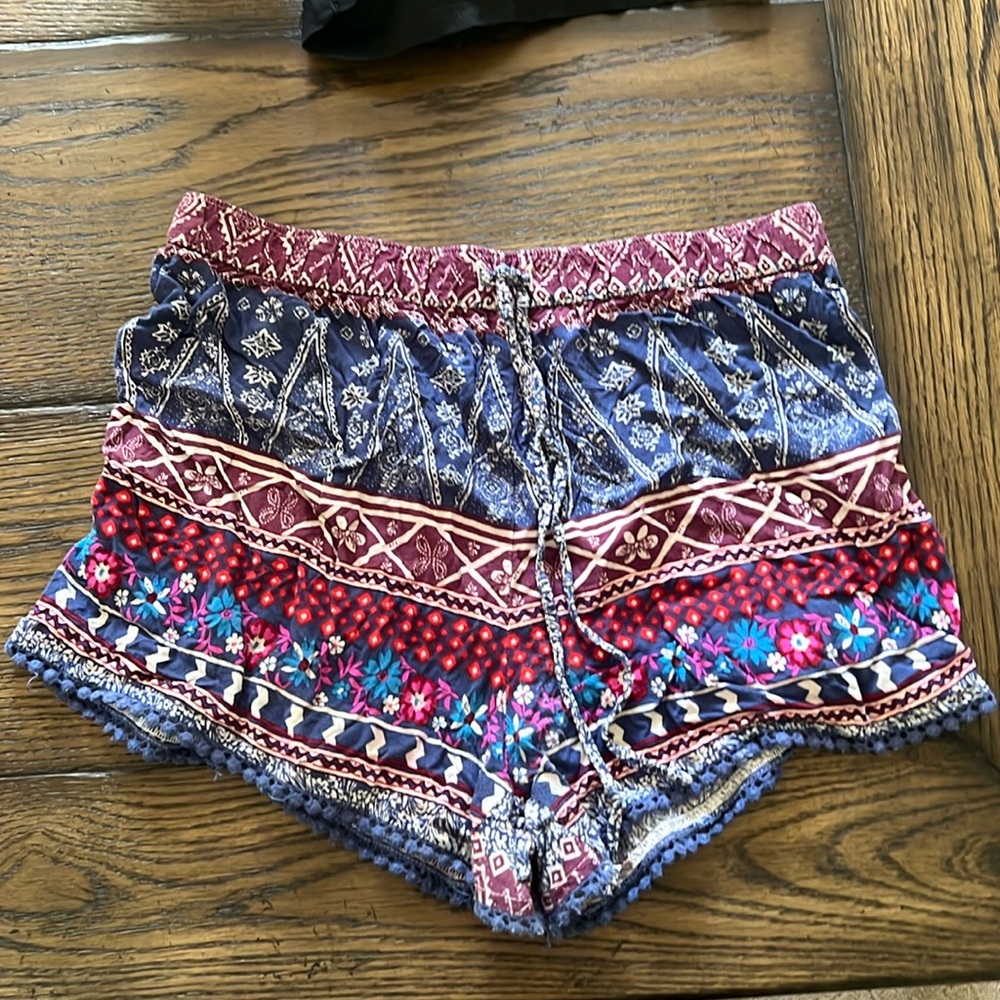 Hollister Size Small Shorts Women Lightweight Floral Tribal